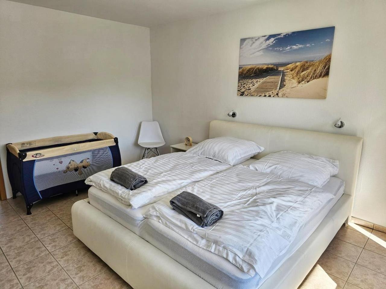 3 Zimmer Apartment Mit Balkon วุปปาทัล ภายนอก รูปภาพ