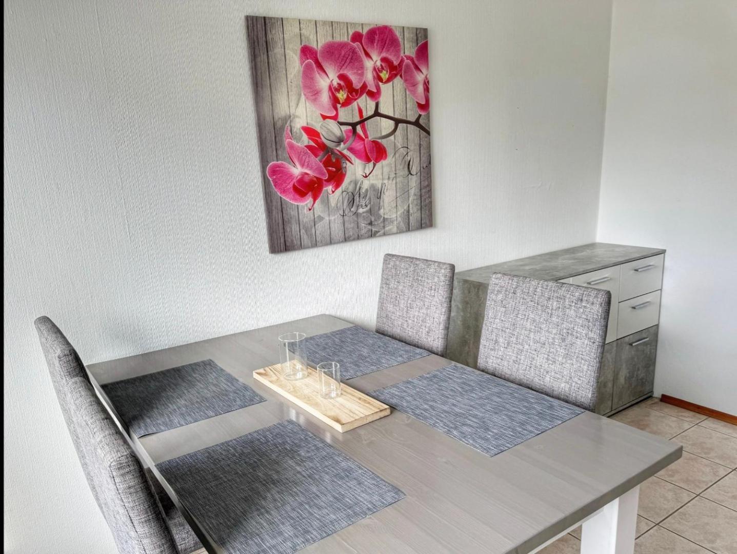 3 Zimmer Apartment Mit Balkon วุปปาทัล ภายนอก รูปภาพ