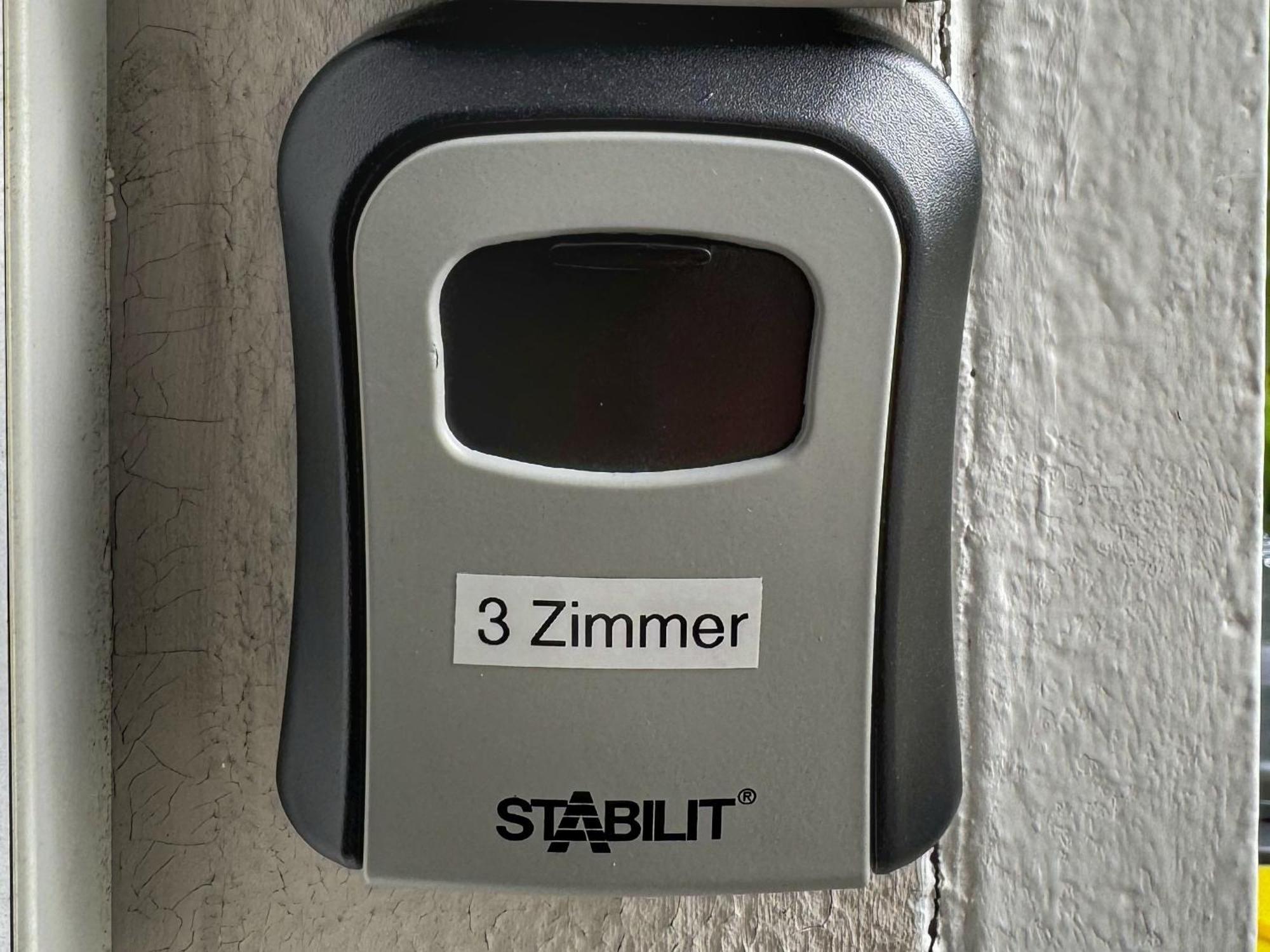 3 Zimmer Apartment Mit Balkon วุปปาทัล ภายนอก รูปภาพ